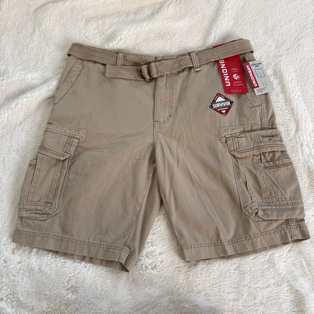 UNIONBAY NWT Men's Khaki Belted Cargo multi-pocket Shorts Survivor - size 38